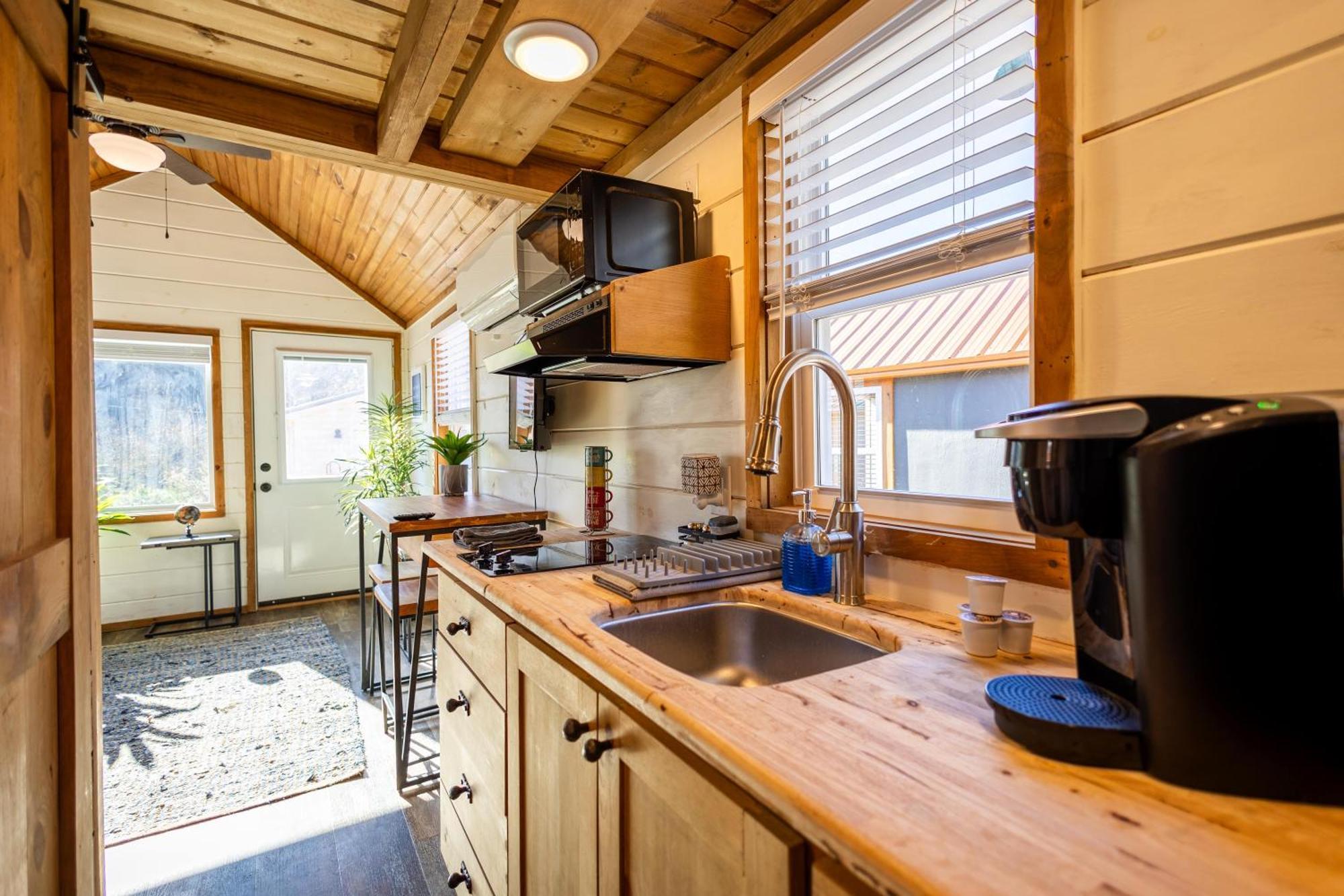 Sojourn Lodging 세비어빌 외부 사진