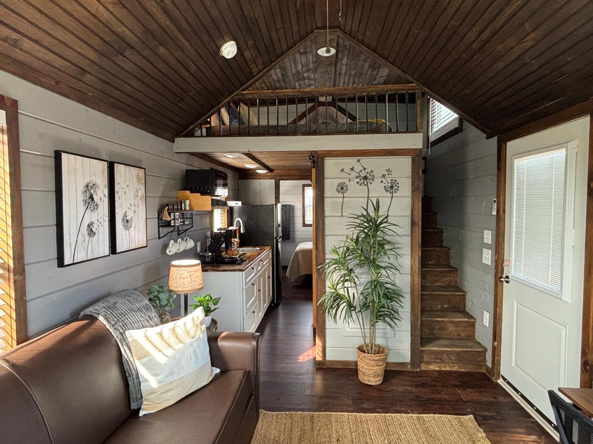 Sojourn Lodging 세비어빌 외부 사진